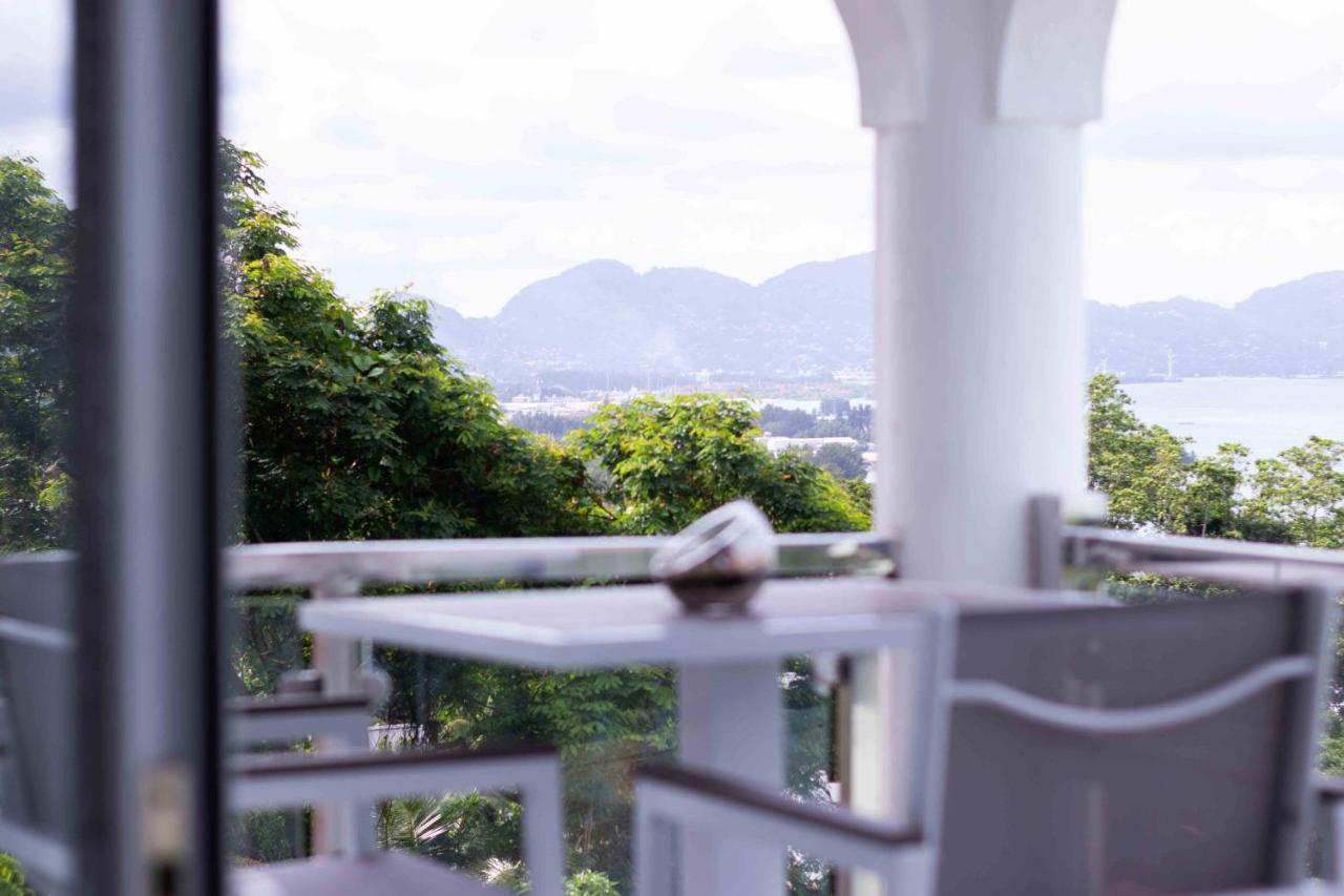 Azamat Self-Catering Apartment Pointe La Rue Eksteriør bilde