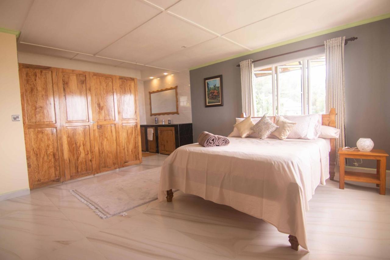 Azamat Self-Catering Apartment Pointe La Rue Eksteriør bilde