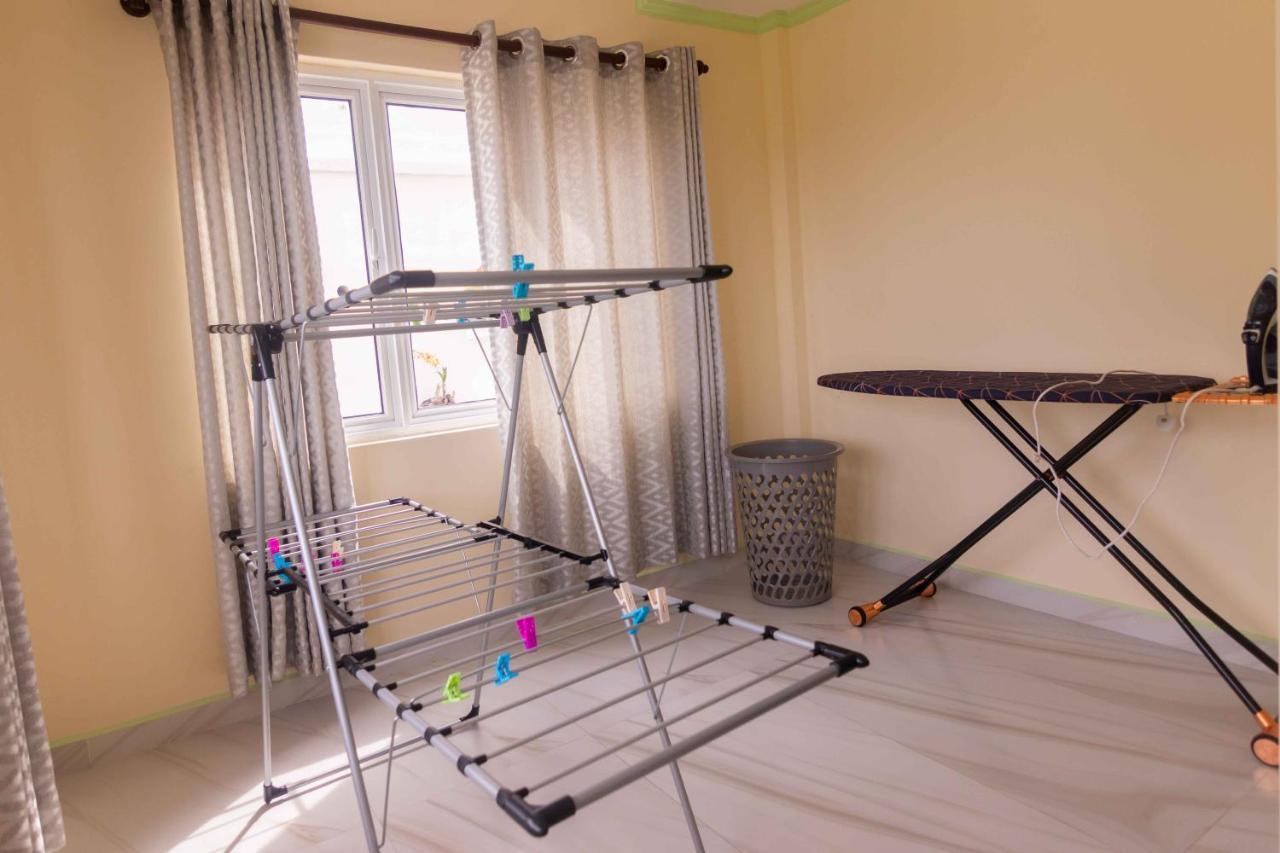 Azamat Self-Catering Apartment Pointe La Rue Eksteriør bilde